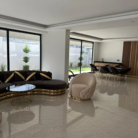 Cleopatra View Apartment *